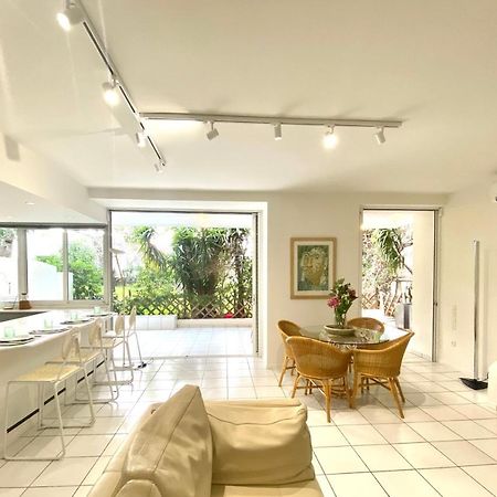 Apartamento Vouliagmeni'S Secret Garden Near The Sea Atenas Exterior foto