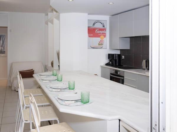 Apartamento Vouliagmeni'S Secret Garden Near The Sea Atenas Exterior foto