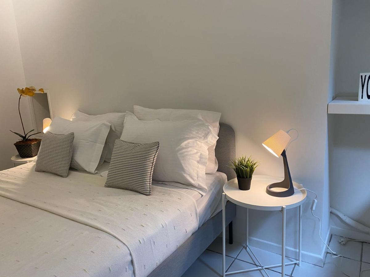 Apartamento Vouliagmeni'S Secret Garden Near The Sea Atenas Exterior foto