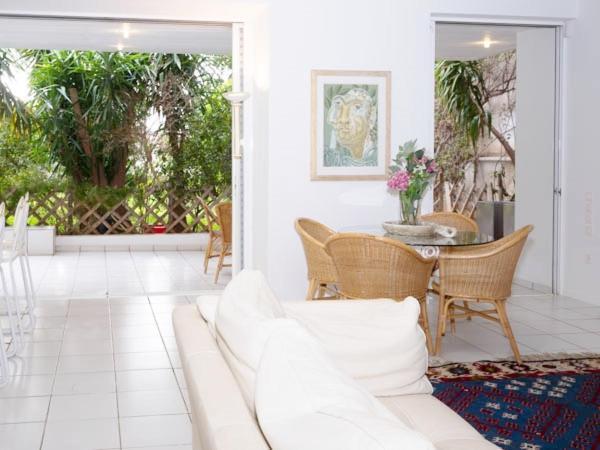 Apartamento Vouliagmeni'S Secret Garden Near The Sea Atenas Exterior foto