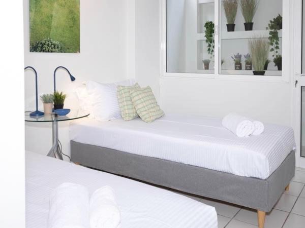 Apartamento Vouliagmeni'S Secret Garden Near The Sea Atenas Exterior foto