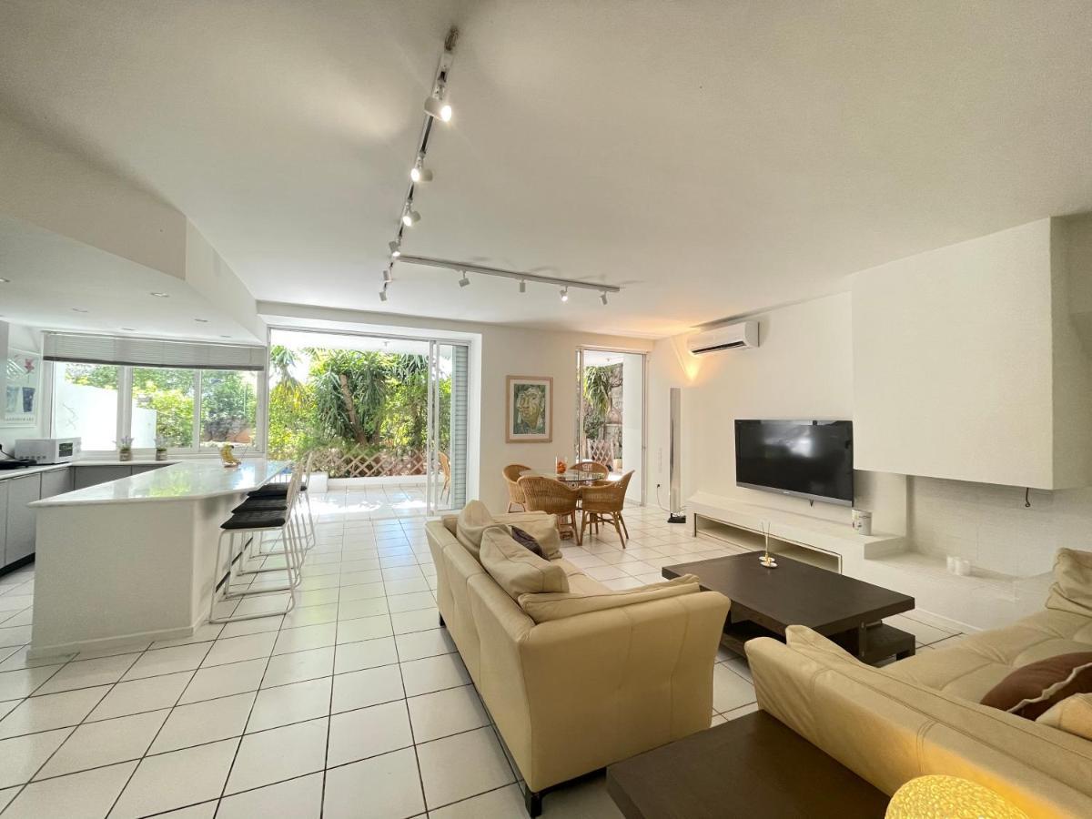 Apartamento Vouliagmeni'S Secret Garden Near The Sea Atenas Exterior foto